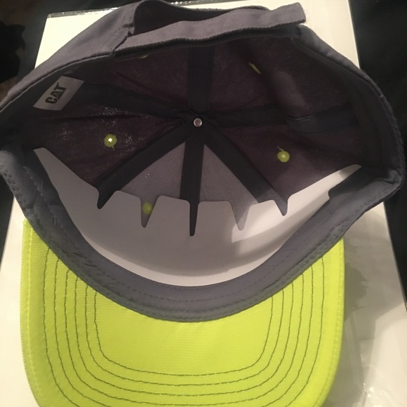 Retro caterpillar hat - Picture 3 of 4